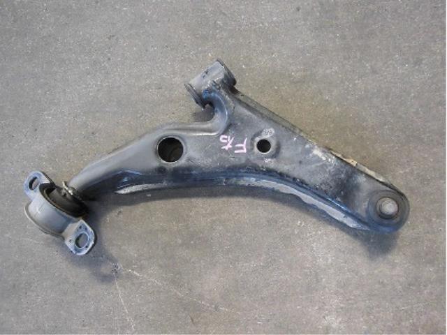 【中古】中古部品 プレオ RA1 右フロントロアアーム 【3340180100-001340802651720】