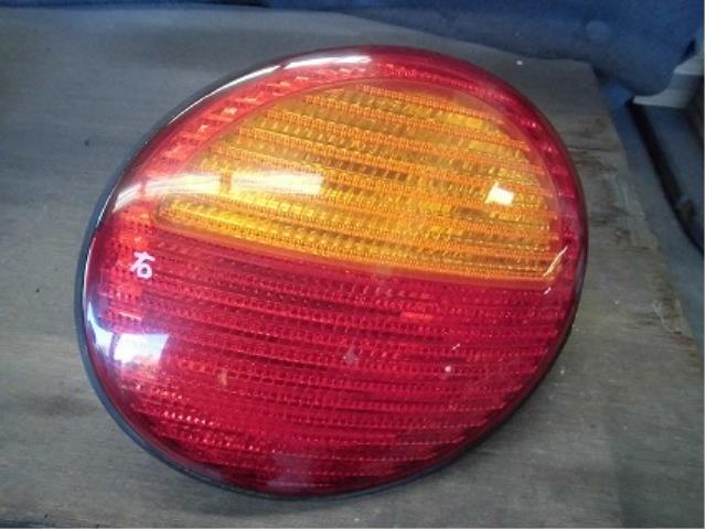 【中古】中古部品 VW ニュービートル 9CAQY 右テールランプ 【3340180100-001353725115500】