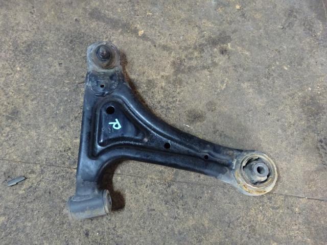 【中古】中古部品 ハイゼット S320V 右フロントロアアーム 【3310410000-000213011951720】