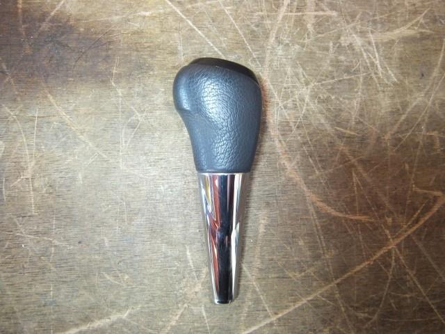 【中古】中古部品 カローラフィールダー NZE161G シフトレバー 【3310050100-220316000137850】