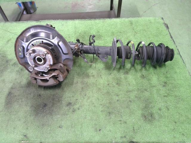 【中古】中古部品 ヴィッツ KSP90 右フロントストラット 【3310200100-000017137050100】