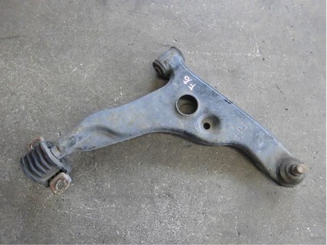 【中古】中古部品 ミニキャブ U61V 右フロントロアアーム 【3340180100-001368592651720】