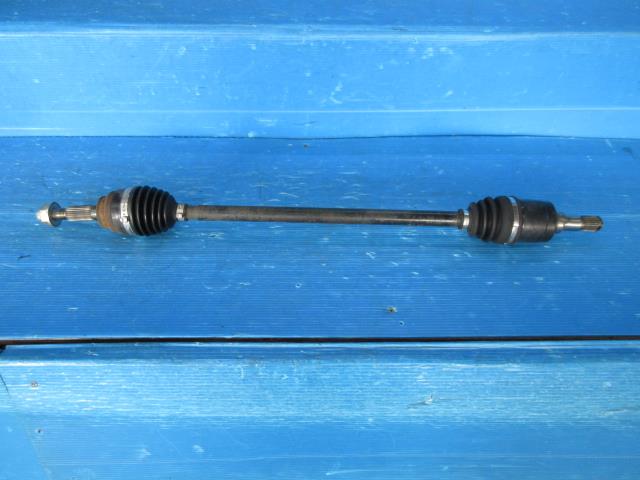 【中古】中古部品 エブリィ DA64V 右フロントドライブシャフト 【3310550000-000224005542100】