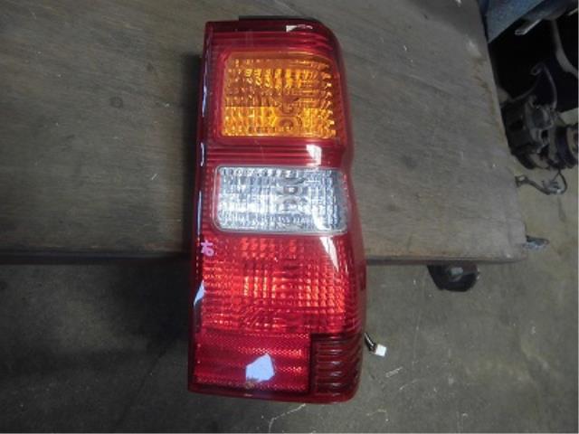 Rakuten - 【中古】中古部品 パジェロミニ H58A 右テールランプ 【3340180100-001609608815500】