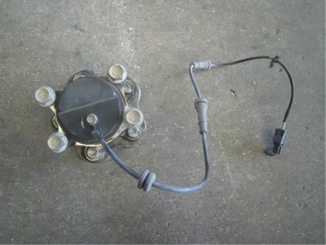 【中古】中古部品 ジューク YF15 リアハブ 【3340180100-001561838544470】