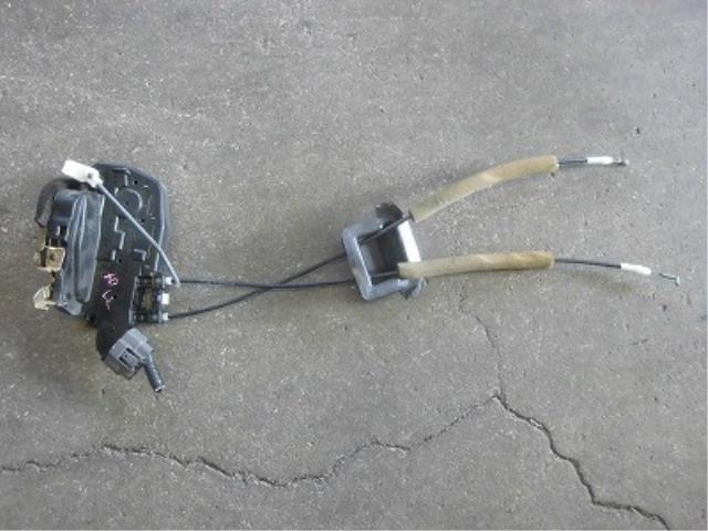 【中古】中古部品 フーガ PY50 右フロントドアロックソレノイド 【3340180100-001577036464550】