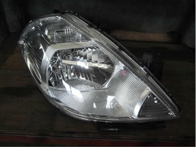 【中古】中古部品 ティーダ C11 右ヘッドランプ 【3340180100-001232280910800】