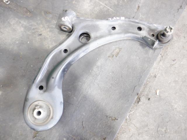 【中古】中古部品 N−WGN JH1 右フロントロアアーム 【3340140100-000022339551720】