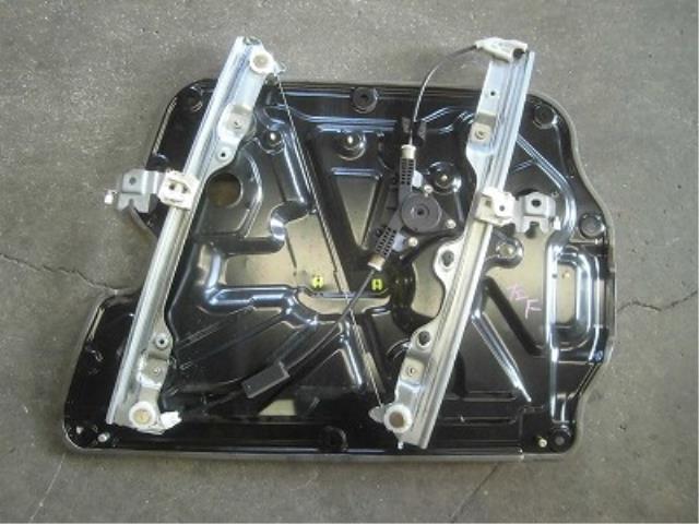 【中古】中古部品 フーガ PY50 左フロントドアレギュレータ・モーター 【3340180100-001577037113220】