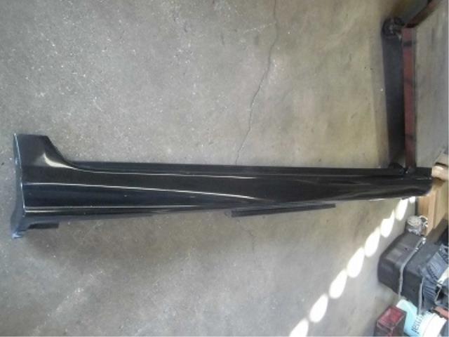 【中古】中古部品 フーガ PY50 右サイドステップ 【3340180100-001577036813700】