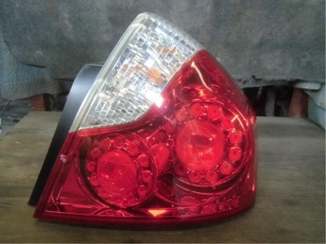 【中古】中古部品 フーガ PY50 右テールランプ 【3340180100-001577037615500】