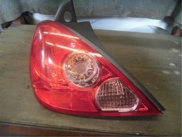 【中古】中古部品 ティーダ C11 左テールランプ 【3340180100-001661914115600】