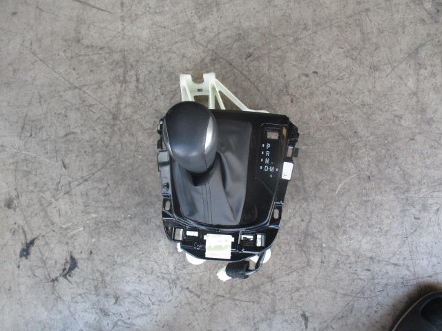 【中古】中古部品 デミオ DJ5FS シフトレバー 【3310190100-000223035237850】