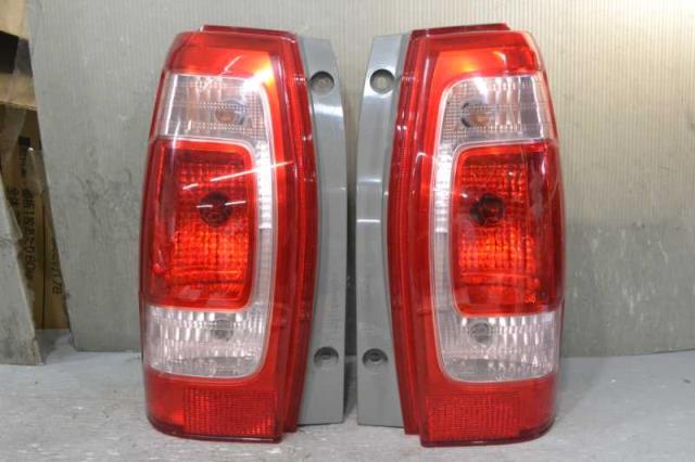 【中古】中古部品 タントエグゼ L455S 右テールランプ 【3310580000-230131000715500】