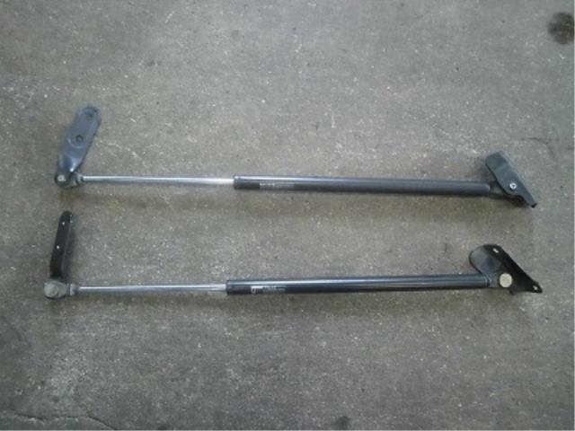 【中古】中古部品 モコ MG22S バックドアダンパー 【3340180100-001572768177250】