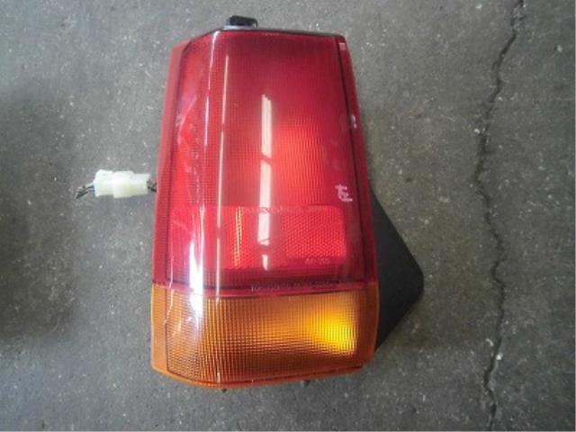 Marker - 【中古】中古部品 アルト CR22S 左テールランプ 【3340180100-001587629115600】