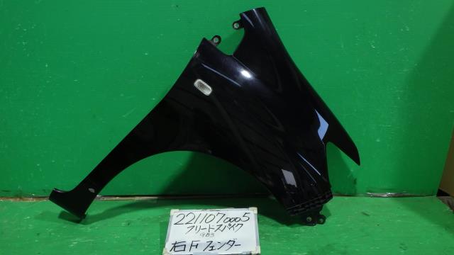 【中古】中古部品 フリードスパイク GB3 右フロントフェンダー 【3330340100-221107000510600】