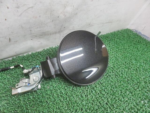 【中古】中古部品 タント LA610S フューエルリッド 【3330380100-000035002613900】