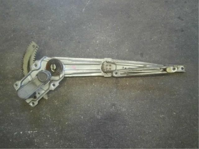 【中古】中古部品 キャリィ DB41T 右フロントドアレギュレータ・モーター 【3340180100-001602062013120】