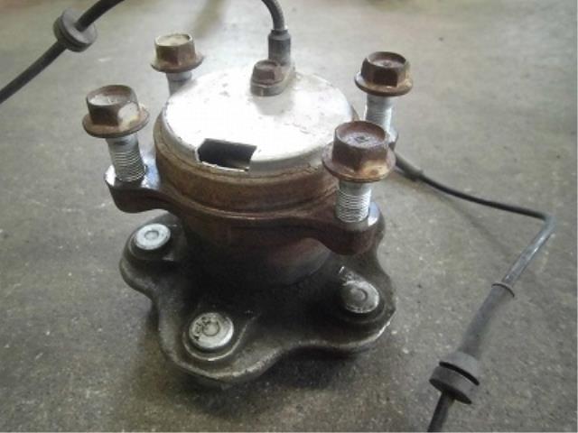 【中古】中古部品 ラフェスタ B30 リアハブ 【3340180100-001628760644470】