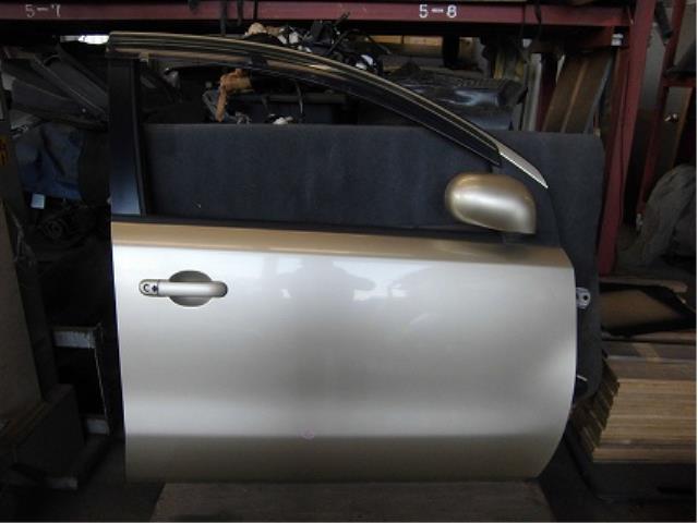 210170　H24年式　E11/ノート　右フロントドア　運転席側　純正品番/H010M-1U6MA　QX1/ホワイトパール 日産 ノート E11 左前後ドア交換 堺市 美原区｜グーネットピット