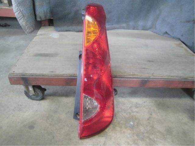 【中古】中古部品 ノート E11 右テールランプ 【3340180100-001543467415500】