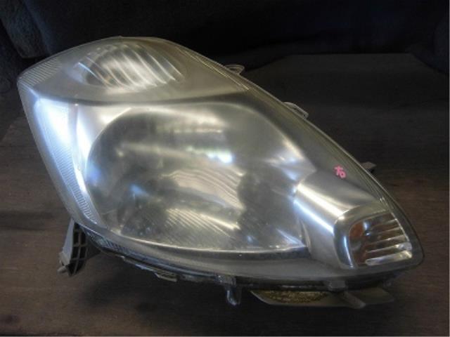 【中古】中古部品 パッソ KGC10 右ヘッドランプ 【3340180100-001550521810800】