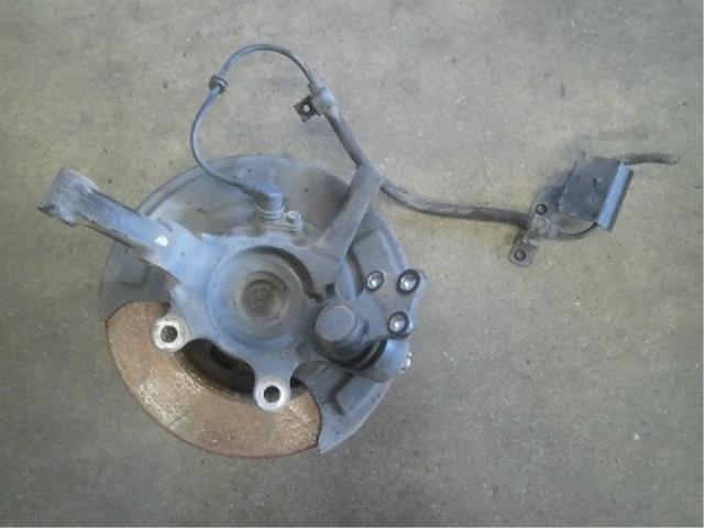 【中古】中古部品 エルグランド ATE50 左フロントナックルハブ 【3340180100-001701383944340】