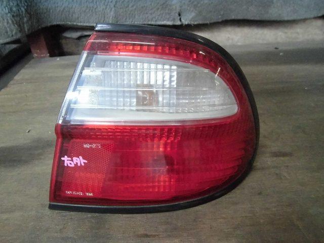 【中古】中古部品 パルサー FN15 右テールランプ 【3340180100-001224359715500】