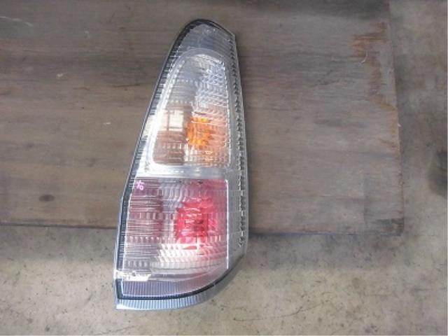 【中古】中古部品 セレナ PC24 右テールランプ 【3340180100-001468444515500】