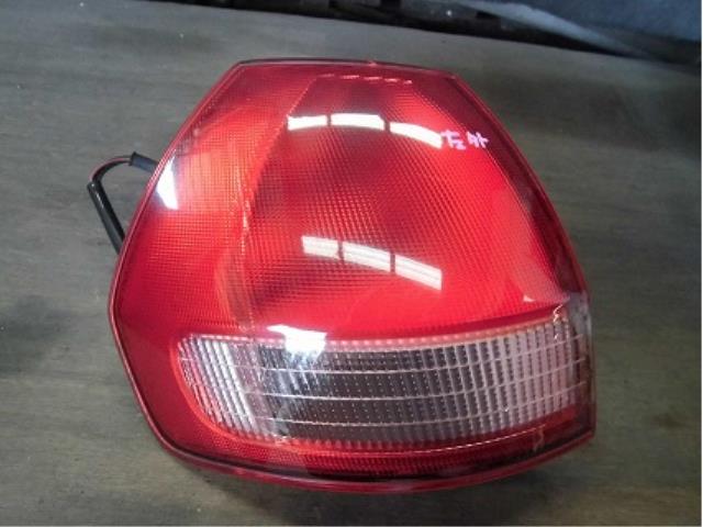【中古】中古部品 ウイングロード WFY11 左テールランプ 【3340180100-001322650115600】