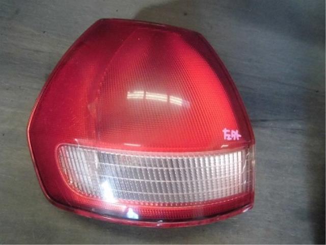【中古】中古部品 ウイングロード WFY11 左テールランプ 【3340180100-001458703915600】