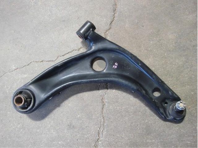 【中古】中古部品 ヴィッツ KSP90 右フロントロアアーム 【3340180100-001377739851720】