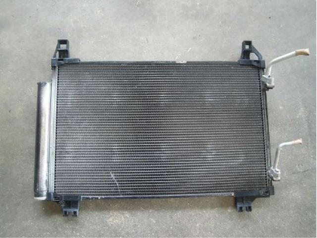 【中古】中古部品 ヴィッツ KSP90 コンデンサー 【3340180100-001377740260600】
