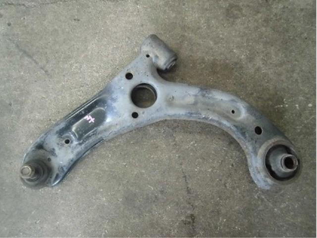 【中古】中古部品 ミラ L275S 左フロントロアアーム 【3340180100-001346026351740】