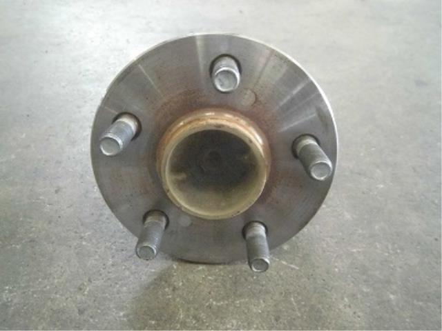 【中古】中古部品 ウィッシュ ZNE10G リアハブ 【3340180100-001665803044470】