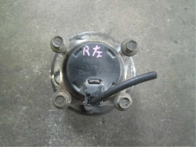 【中古】中古部品 ウィッシュ ZNE10G リアハブ 【3340180100-001665803144470】