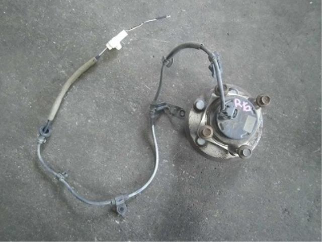 【中古】中古部品 ウィッシュ ZNE10G リアハブ 【3340180100-001616436144470】