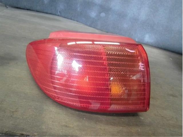 【中古】中古部品 デミオ DY3W 左テールランプ 【3340180100-001287962115600】
