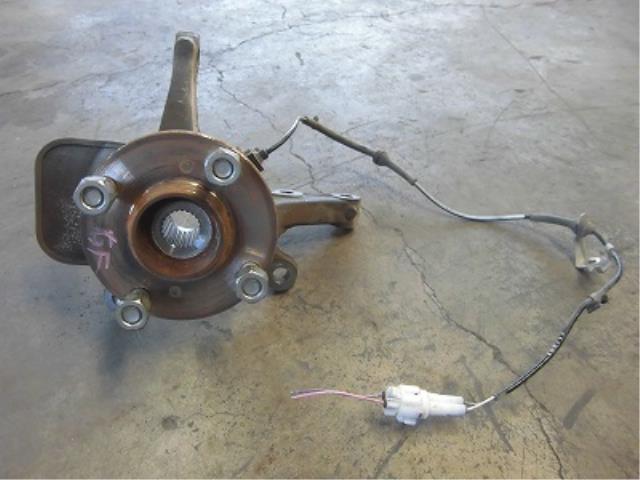 【中古】中古部品 モコ MG33S 右フロントナックルハブ 【3340180100-001527821944310】