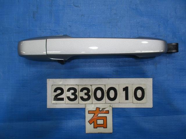 【中古】中古部品 タント LA650S アウターハンドル 【3310040100-000233001017250】