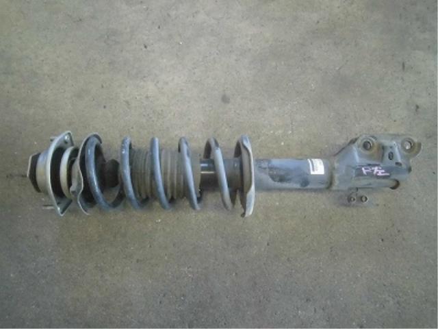 メーカー ダイハツ 車名 タント 型式類別 16010-0005 グレード 660 Xリミテッド 認定型式 DBA-L375S 車両タイプ 5ドアハッチバック 年式 H20/9 シフト 駆動 通称型式 エンジン型式 KF-VE ミッション型式 アクスル型式 車体色 白 車体色No W24 トリム色No FL40 走行距離(Km) メーカー純正品番 48510-B2800 部品メーカー品番 保証 1ヶ月/1000km 付加情報 自社品番【180265】 商品情報 ※純正番号およびモデル番号は参考としてください。※リビルト部品を購入される際のお願い【再生部品】と表示されているものをリビルト部品と呼んでいます。リビルト部品の場合には、交換時に取り外した部品をご返却していただく場合があります。詳しくはこちら※大物商品(ドア・ボンネット・バンパー等)は個人宅への配送ができない場合がございます。その場合、最寄りの配送業者支店止め等の対応となりますので、あらかじめご了承ください。 ページ上部へ【中古】中古部品 タント L375S 左フロントストラット 【3340180100-001713738650210】