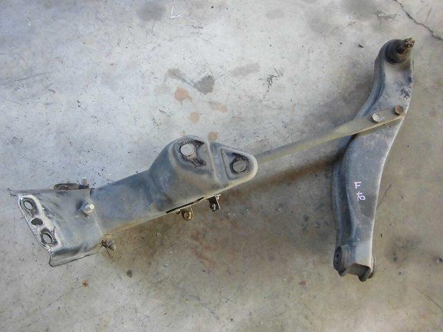 【中古】中古部品 ハイゼット S100V 右フロントロアアーム 【3340180100-001211763451720】