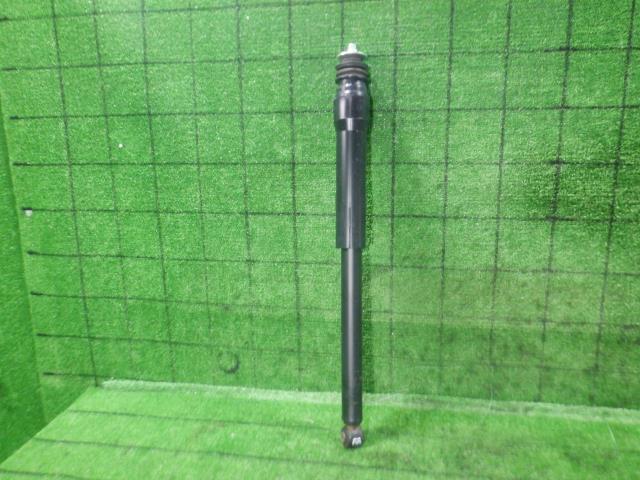 【中古】中古部品 ヤリス KSP210 右リアショックアブソーバー 【3330420100-230209000250700】