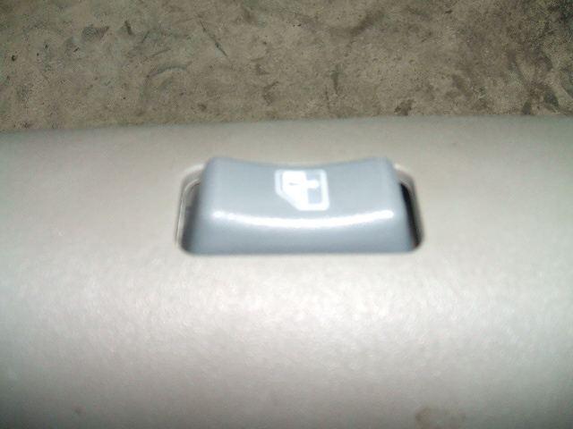 【中古】中古部品 シボレー アストロ CM14G パワーウインドウスイッチ 【3310190100-000136791861900】