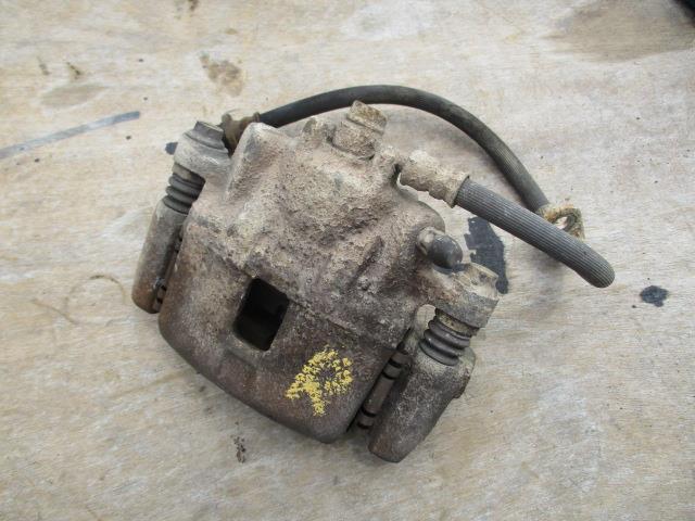 【中古】中古部品 アクティ HH5 右フロントキャリパー 【3310190100-001448796444330】