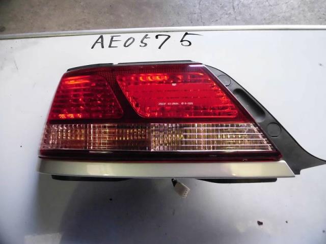 【中古】中古部品 クレスタ JZX100 左テールランプ 【3310230100-000006563015600】