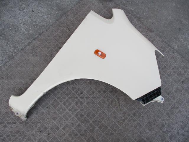 【中古】中古部品 ライフ JB5 右フロントフェンダー 【3310190100-001441499610600】