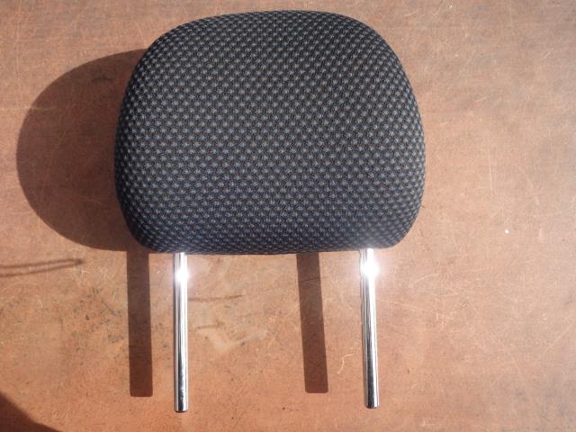 【中古】中古部品 bB NCP30 ヘッドレスト 【3331010800-000020738277400】