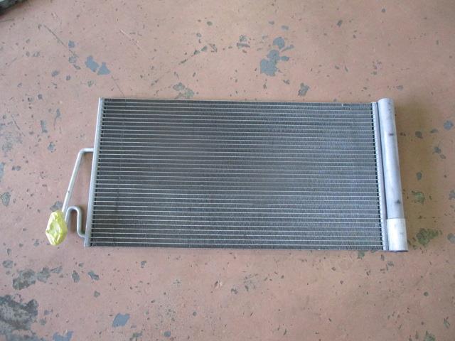 【中古】中古部品 BMW ミニ ZC16 コンデンサー 【3310190100-001512403860600】